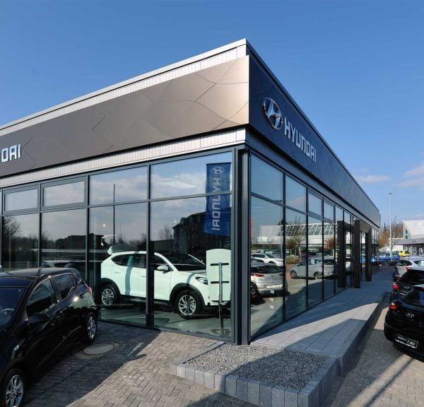 Neubau eines Hyundai Ausstellungsgebäudes in Laatzen